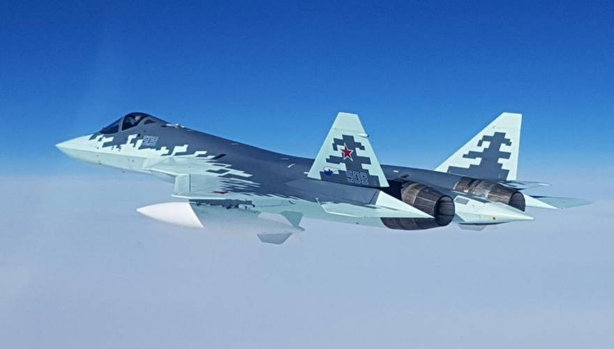 Το Sukhoi T-50 με νέα «ψηφιακή» παραλλαγή και εξωτερικές δεξαμενές καυσίμου (εικόνες)